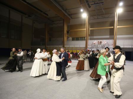 10 MEDNARODNI FOLKLORNI FESTIVAL KD RAKEK 62 FOTO LJUBO VUKELIČ
